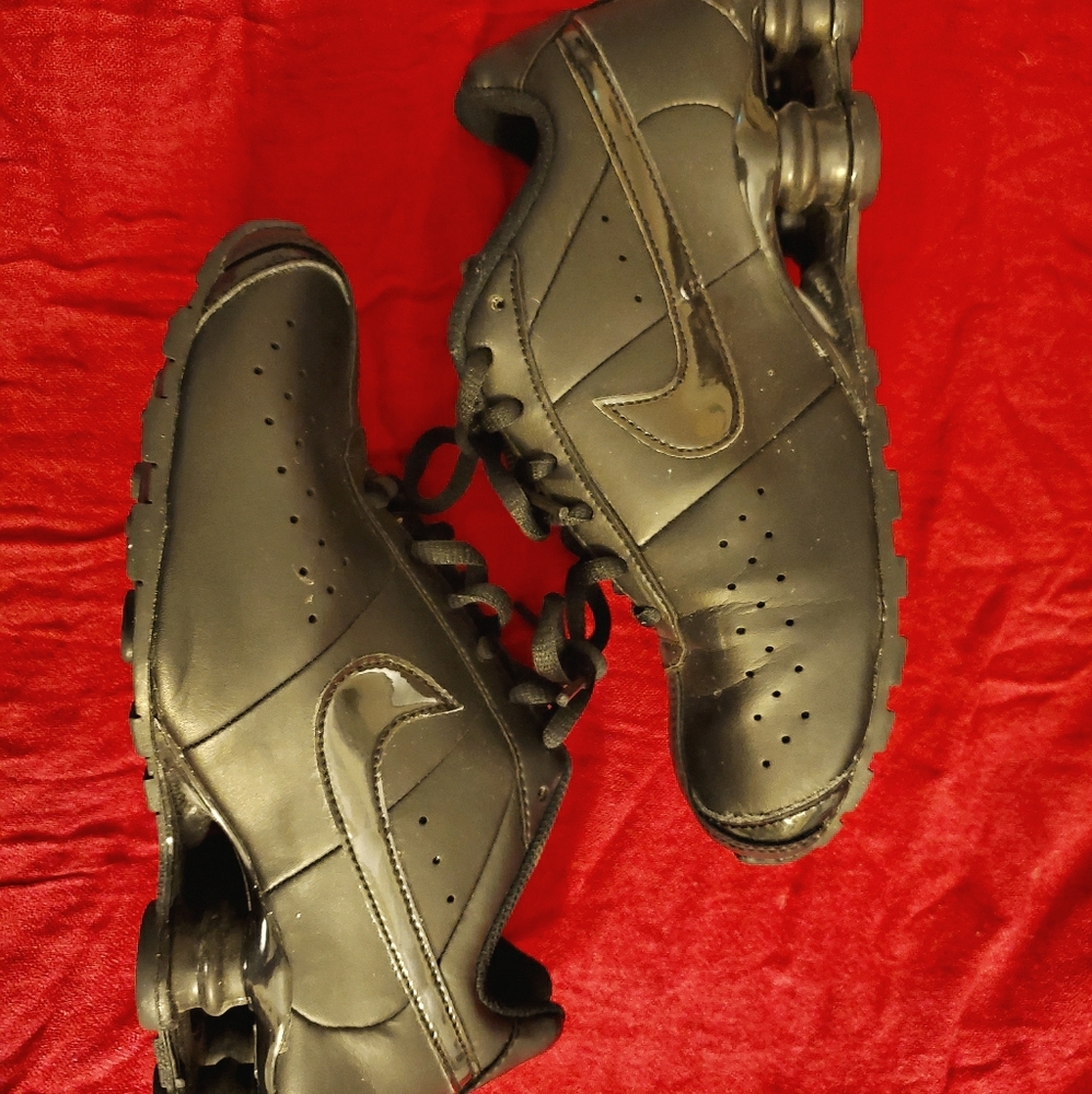 BLACK Nike SHOX 2014 SZ 7 WOMEN